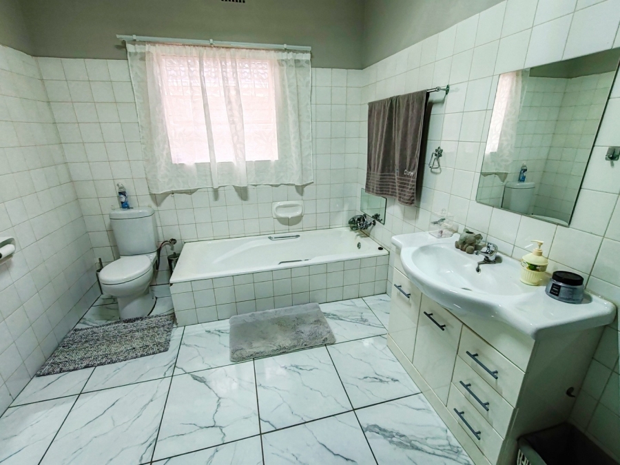 4 Bedroom Property for Sale in Potchefstroom North West